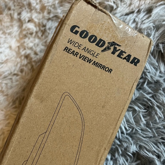 NWT Goodyear 17” wide angle rear view mirror - Picture 4 of 6